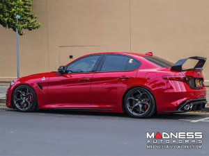 Alfa Romeo Giulia Trunk Spoiler - Carbon Fiber - GTAm Style w/ Italian Theme 